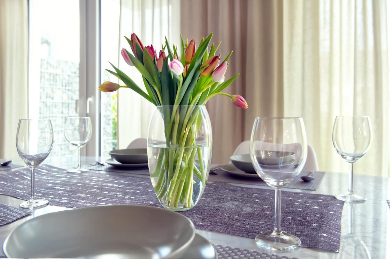 Modern Wohnen I Smart Tv I Terrasse I 2X Parkplatz I 2 Schlafzimmer I 6 Schlafplaetze Bad Oeynhausen Exteriér fotografie