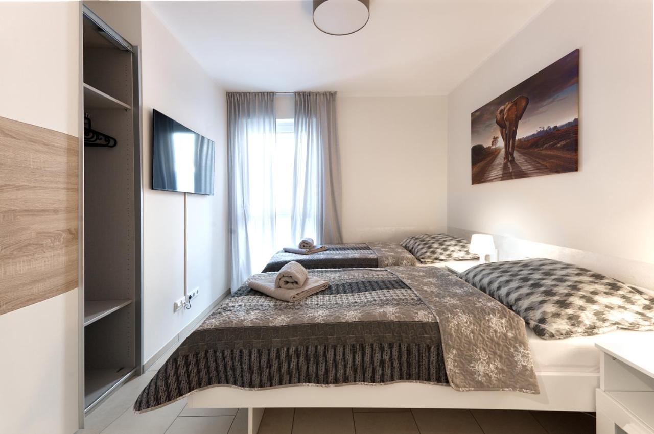 Modern Wohnen I Smart Tv I Terrasse I 2X Parkplatz I 2 Schlafzimmer I 6 Schlafplaetze Bad Oeynhausen Exteriér fotografie